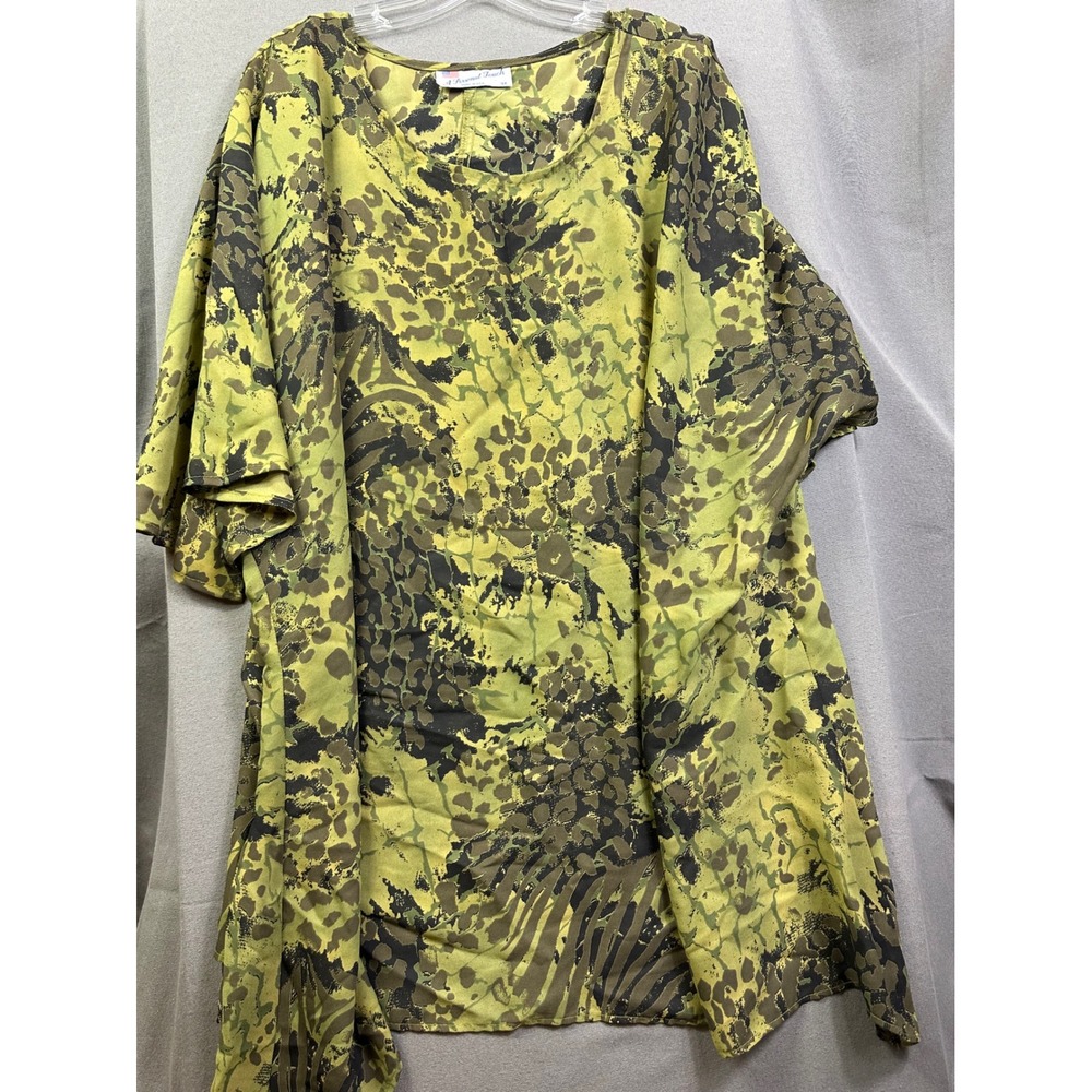 A Personal Touch Womens 3X Green Animal Print Handkerchief Hem Tunic Blouse USA